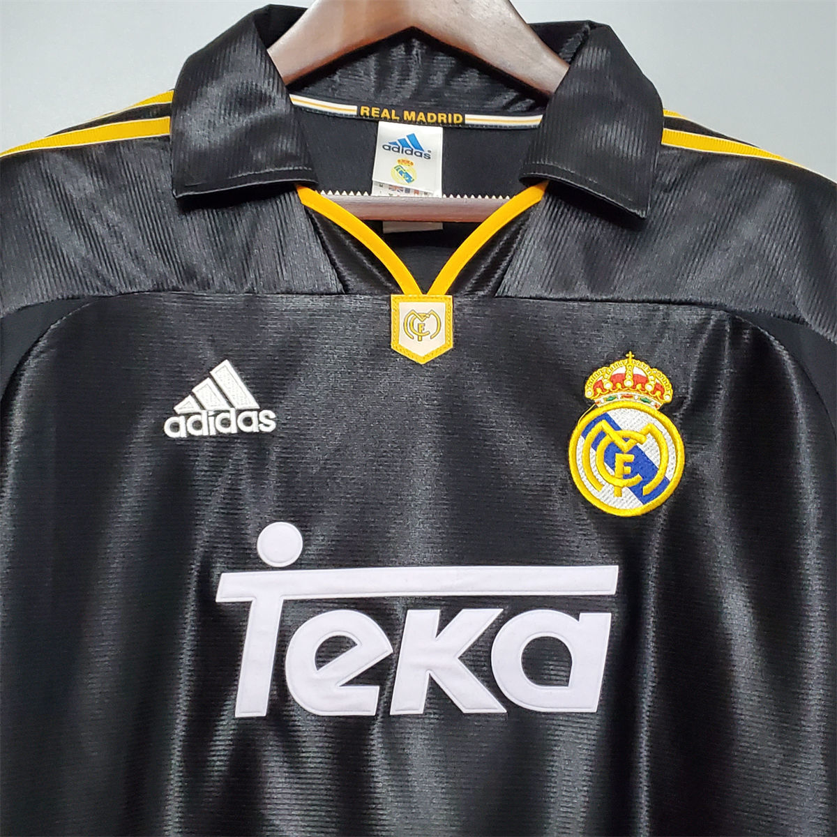Real Madrid 1999/00 Away Jersey