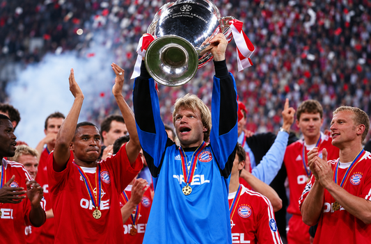 FC Bayern Munich 2000/01 Home Jersey