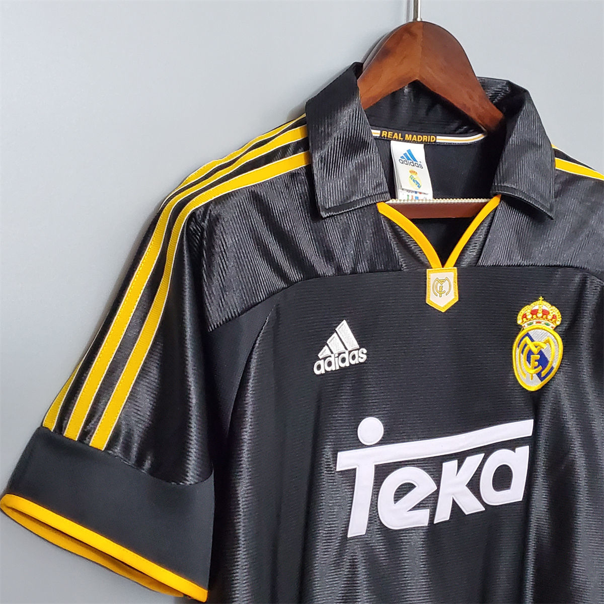 Real Madrid 1999/00 Away Jersey